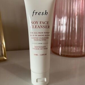 Fresh Soy Face Cleanser - White